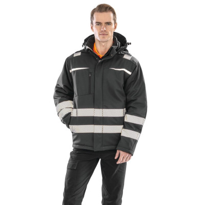 Dynamic softshell coat